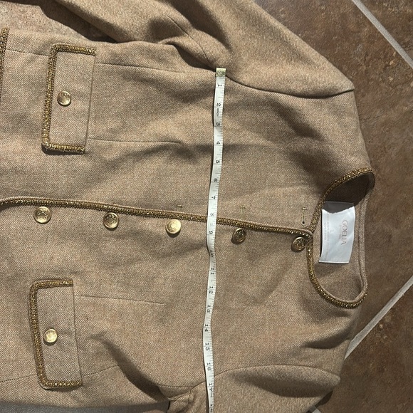 Goelia tan jacket - Picture 6 of 8